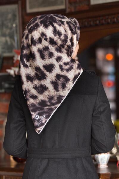 Vissona % 57 İPEK % 43 VİSKON Twill İpek Leopar Desenli Bej - Siyah Renkli 90...