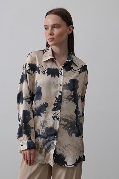 Trend Alaçatı Stili Women's Navy Blue Batik Patterned Oversized Shirt Vs00496