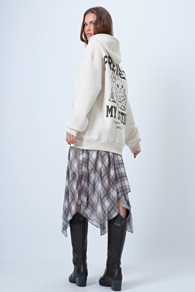 Trend Alaçatı Stili Γυναικείο φούτερ εκρού με κουκούλα με τύπωμα με μακρυμάνι...