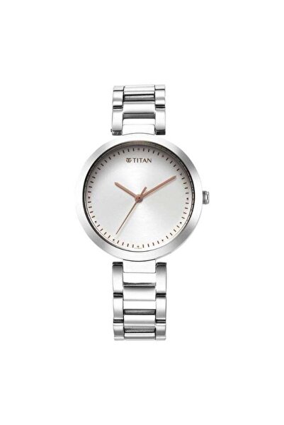Titan ساعة نسائية للعمل 2480SM12 - مينا فضي، سوار من الفولاذ المقاوم للصدأ الفضي