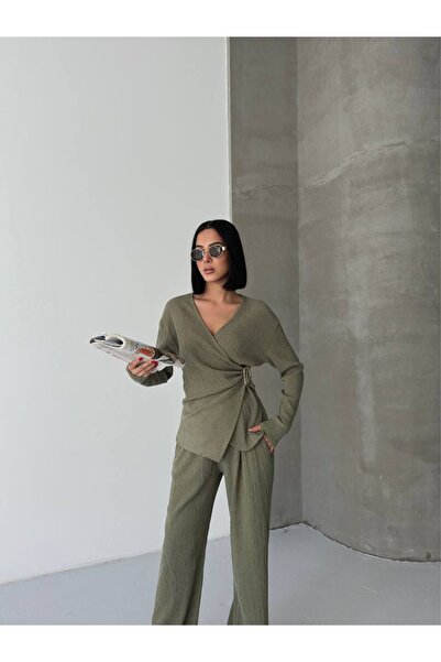 charme butik Women's Gold Buckle Detailed Waist Gathered Double-Breasted Collar Blouse-Pants Two-Piece Set