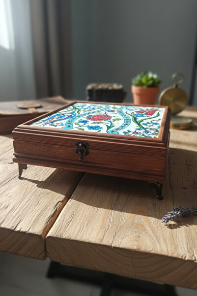 EVCİME El Yapımı Çini Karo Baskılı Ahşap Takı Kutusu ( 20x20)