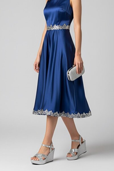 LE GUZZİ 4714 صندل نسائي بكعب عريض 9 سم مزين بالحجر