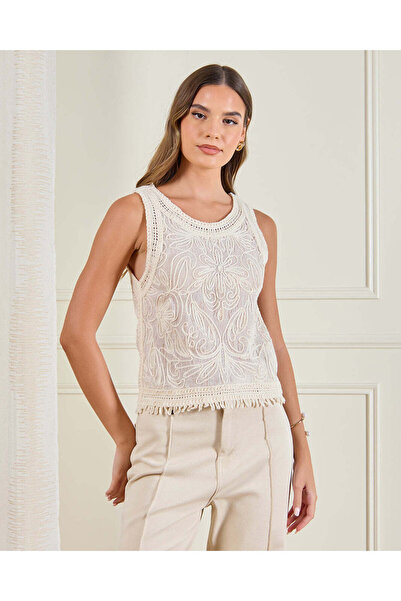 REDTAG بلوزة نسائية بدون أكمام من الكروشيه بلون كريمي