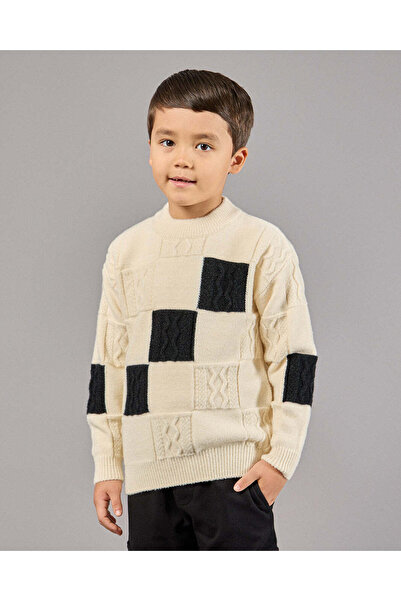 REDTAG سويت شيرت للأولاد بلون كريمي مطبوع برقبة دائرية