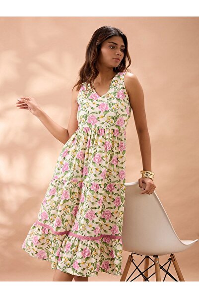 Globus By Styli Floral Print Tiered Lace Insert Midi Fusion Dress