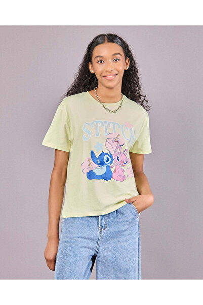 REDTAG تيشيرت مطبوع عليه غرز صفراء للبنات في المرحلة الثانوية