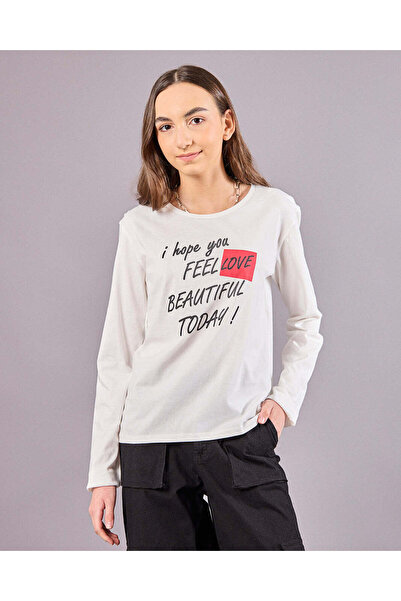 REDTAG تي شيرت أبيض مطبوع للفتيات الكبيرات