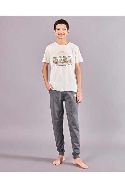 REDTAG طقم بيجامة مطبوع للأولاد الكبار (قطعتين)