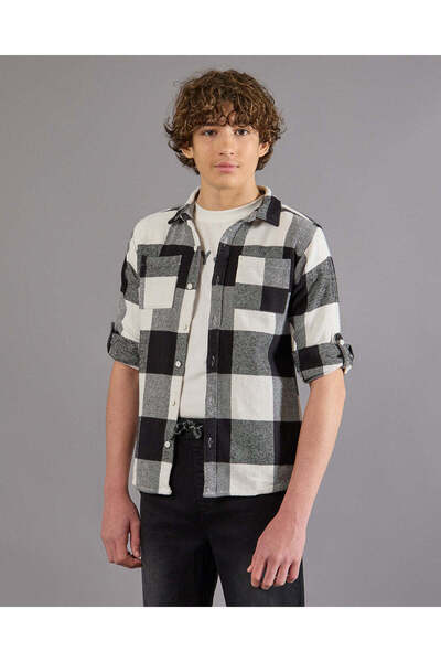 REDTAG قميص جينز أسود وأبيض بنقشة مربعات للأولاد الكبار