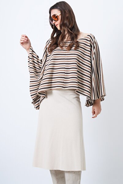 Trend Alaçatı Stili Γυναικεία μπλούζα σε εκρού καφέ με λαιμόκοψη και σχέδιο κάπας ALC-X14720