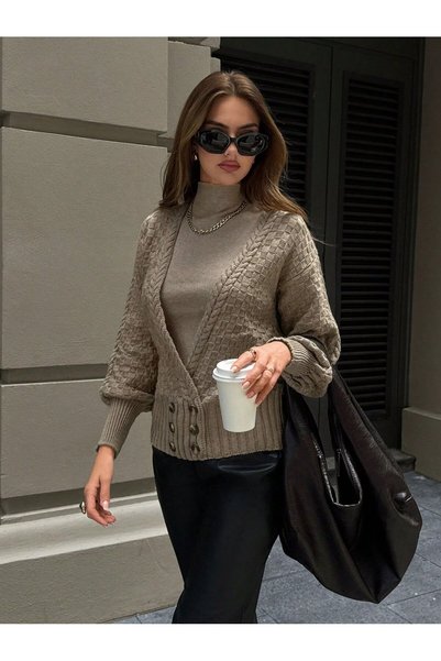 WE AND ME Women's Cropped Cardigan with 6 Buttons at the Bottom