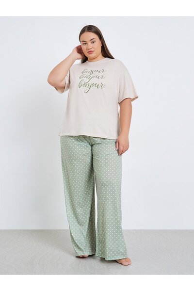 Styli Plus Size Bonjour Drop Shoulder T-Shirt and Pyjama Set
