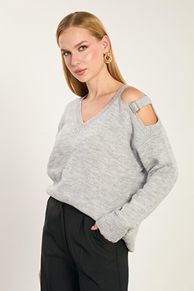 BARRELS AND OIL Women's off-the-shoulder knit sweater - light grey