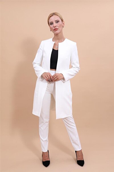 ÖNDER ÖZSOY سترة طويلة مستقيمة بياقة دائرية وبنطلون ضيق الساق - أبيض