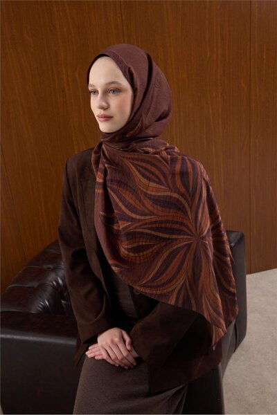 Silk Home سجادة أرضية من مزيج الفيسكوز بنمط متعدد الألوان وتصميم أنيق مقاس 19...