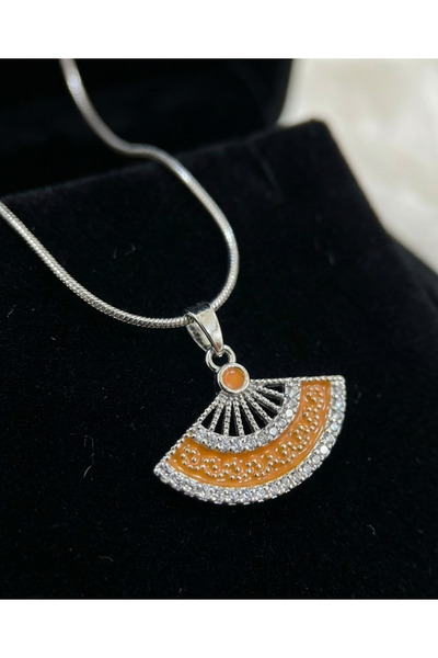 Store قلادة من حجر الزركون المطلي بالمينا من سينسو