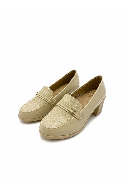 SS حذاء جزمة نسائي جلد سينك لماع و إبزيم حرف C ذهبي من الجنب