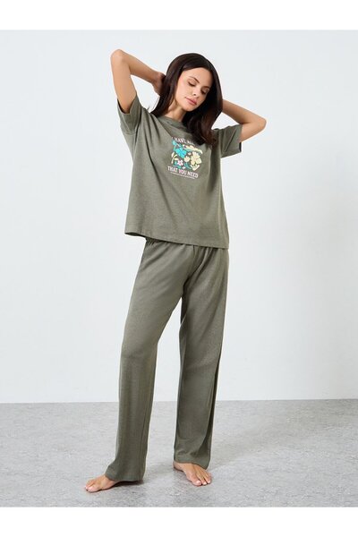 Styli طقم تي شيرت وبيجامة بطبعة زهور