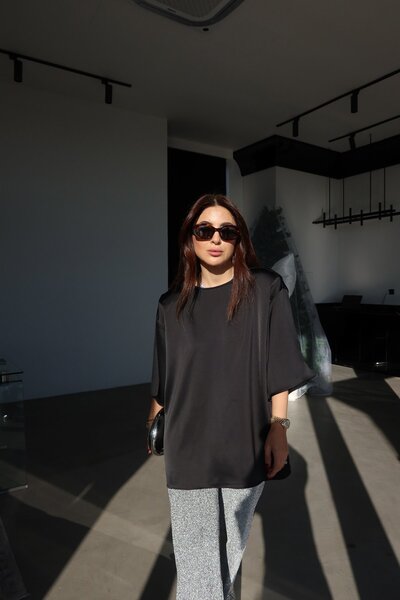 Özge Özgenç Ö.Ö Блуза з атласу преміум-класу з плечовими вставками