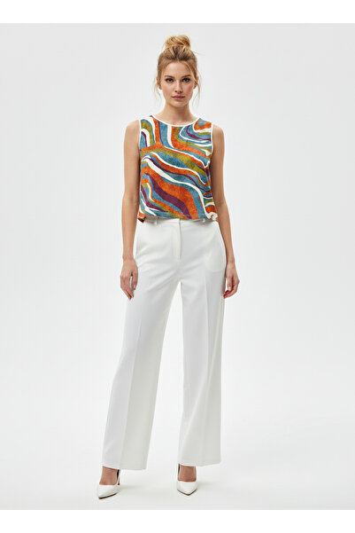 Vita Fortuna Desenli Kolsuz Kadın Bluz – Modern Kesim ve Şık Tasarım