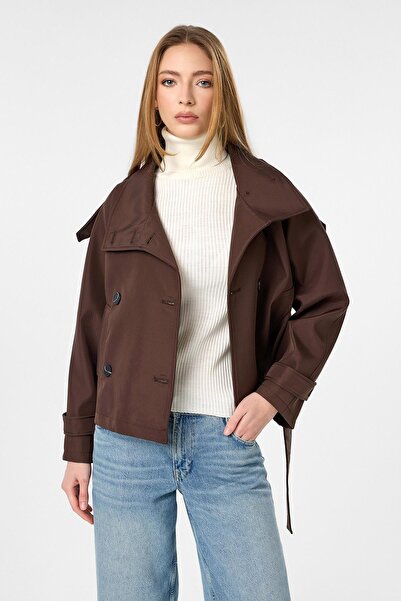 TIFFANY&TOMATO Geniş Yakalı Kısa Trençkot