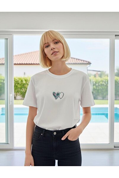 BW Bravely Wear تي شيرت ثنائي القلب باس مطبوع دين الأساسي