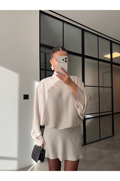 BB Bensu Buyruk BOYUNDAN BAĞLAMALI SATEN ELBİSE