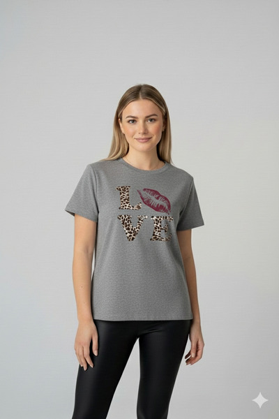 BUWOM تيشيرت نسائي من Leopard Love مطبوع برقبة دائرية