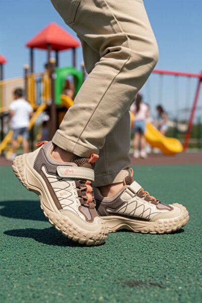 Marco Kids حذاء رياضي للأولاد من ماركوكيدز 22676 F بنعل مضاد للانزلاق بلون بيج وبني