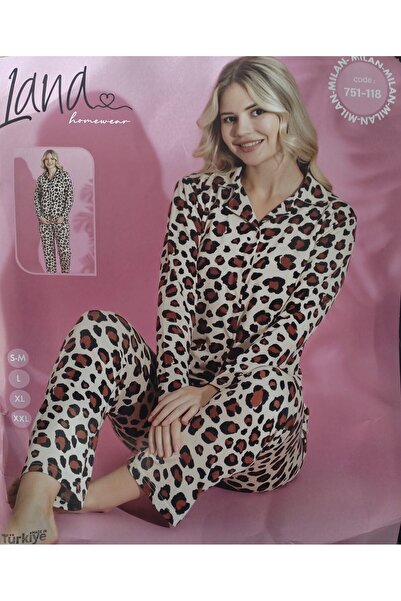 Lana طقم بيجامة يتميز بنقشة الفهد، ويجمع بين الأناقة ونعومة قماش ميلان.