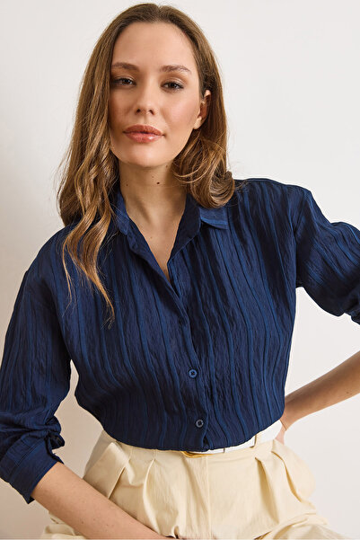 Olalook Women's Navy Blue Textured Light Transparent Loose Fit Shirt Gml-19001408