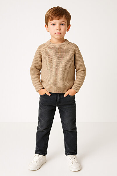 Nimini Kids طقم ملابس للأولاد يتكون من سترة تريكو بياقة دائرية باللون البيج وبنطلون جينز