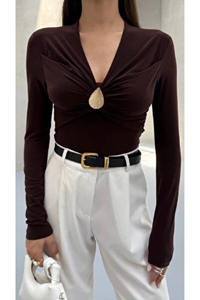 cemo Altın Broş Detaylı V Yakalı Büzgülü Uzun Kollu Bluz.