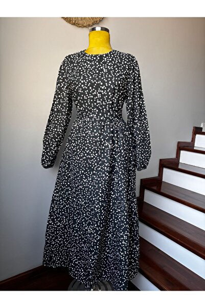 EMEL DURMAZ KIRMIZI PAPATYA DESENLİ TESETTÜR ELBİSE