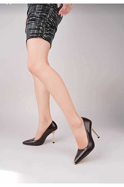 ROZVOJ SHOES Kadın Stiletto Sivri Burun İnce Topuk Altın Detaylı Ayakkabı