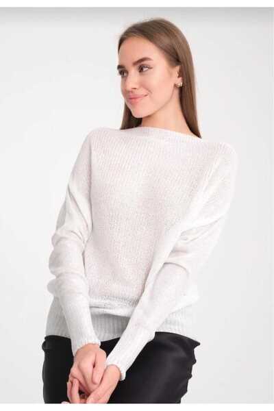 Özgürbutik Bat Sleeve Sweater with Leaf Detail