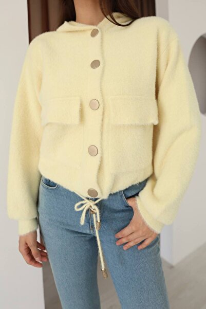 BOMONTI MARKALARIN MARKASI Sakallı triko Düğmeli Triko