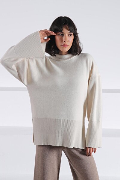 Ferraro Ecru Yan Slit Crew Neck Relaxed Fit Cashmere Women's Knitwear Sweater