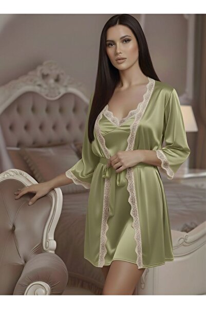 Cute روب نوم نسائي قصير من الساتان بلون الزيتوني الأخضر - مزين بالدانتيل