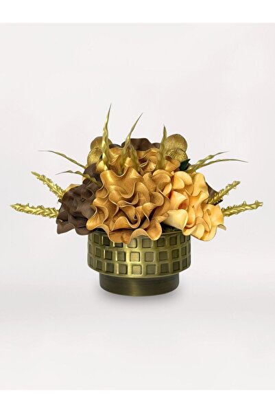Acarya Design Bronz vazoda yapay çiçek aranjmanı