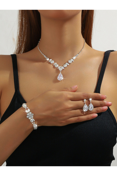 Take Two By Styli طقم عقد وأقراط وسوار من الكريستال الفضي