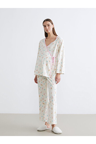 LC Waikiki Lcw Dream Ecru Double-Breasted Collar Floral Maternity Pajama Set