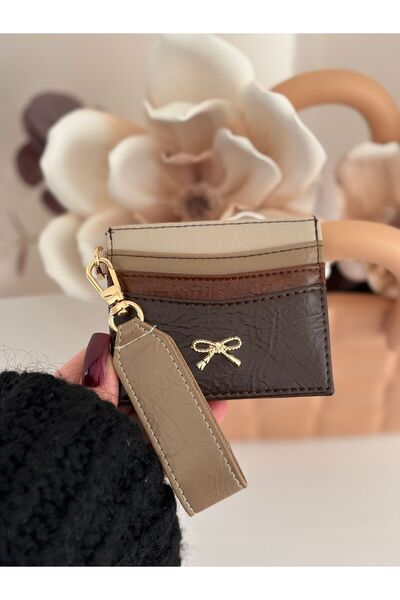 Laletto Kadın Fiyonk Detaylı Anahtarlıklı Parlak Suni Deri Kartlık