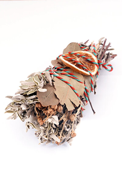 Avlu Doğal Ürünler Yılbaşı Özel Adaçayı–Defne–Üzerlik-Portakal Tütsü Demeti | Bereket & Nazara Doğal Ritüel Tütsüsü