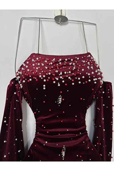 Dkan فستان قطيفه عودي مطرز لول راقي