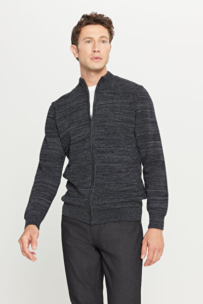 ALTINYILDIZ CLASSICS سترة تريكو جاكار ياقة مرتفعة متوسطة الطول للرجال من القطن الأسود المخلوط باللون الأسود الفحمي بقصة قياسية وقصة عادية