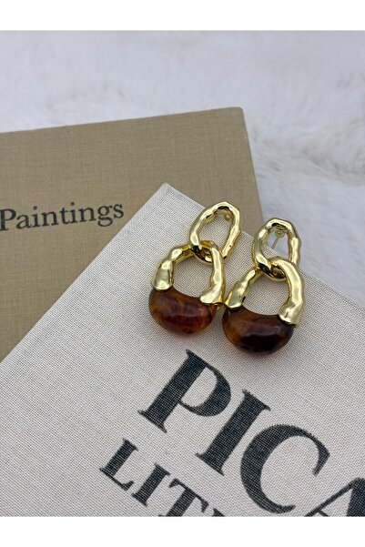 Hedef Bijuteri أقراط متدلية عتيقة غير متماثلة مع تفاصيل سلسلة ذهبية بنية اللون