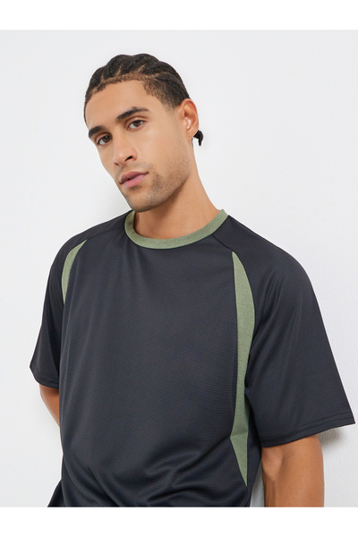 Styli Men Black Contrast Panel Training T-Shirt