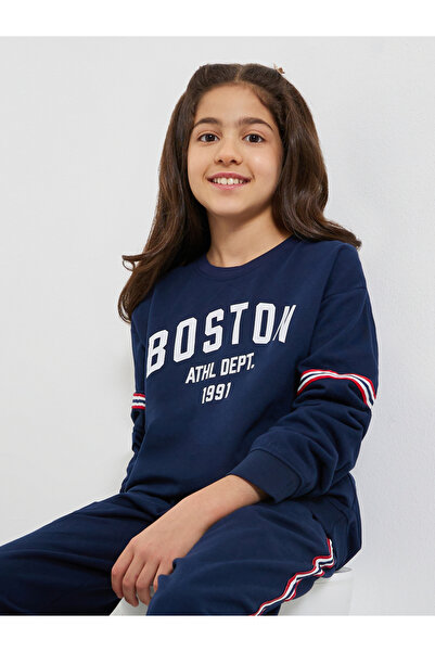 Styli سويت شيرت قطني مطبوع عليه شعار بوسطن باللون الأزرق الداكن للمراهقين